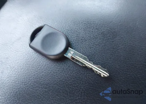 2013 Ford Explorer z USA, uszkodzony, nr VIN 1FM5K8B84DGC31218